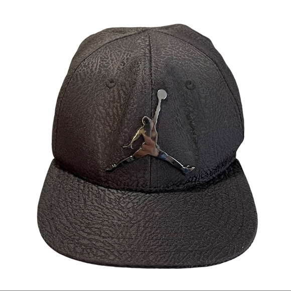 jordan cap metal logo